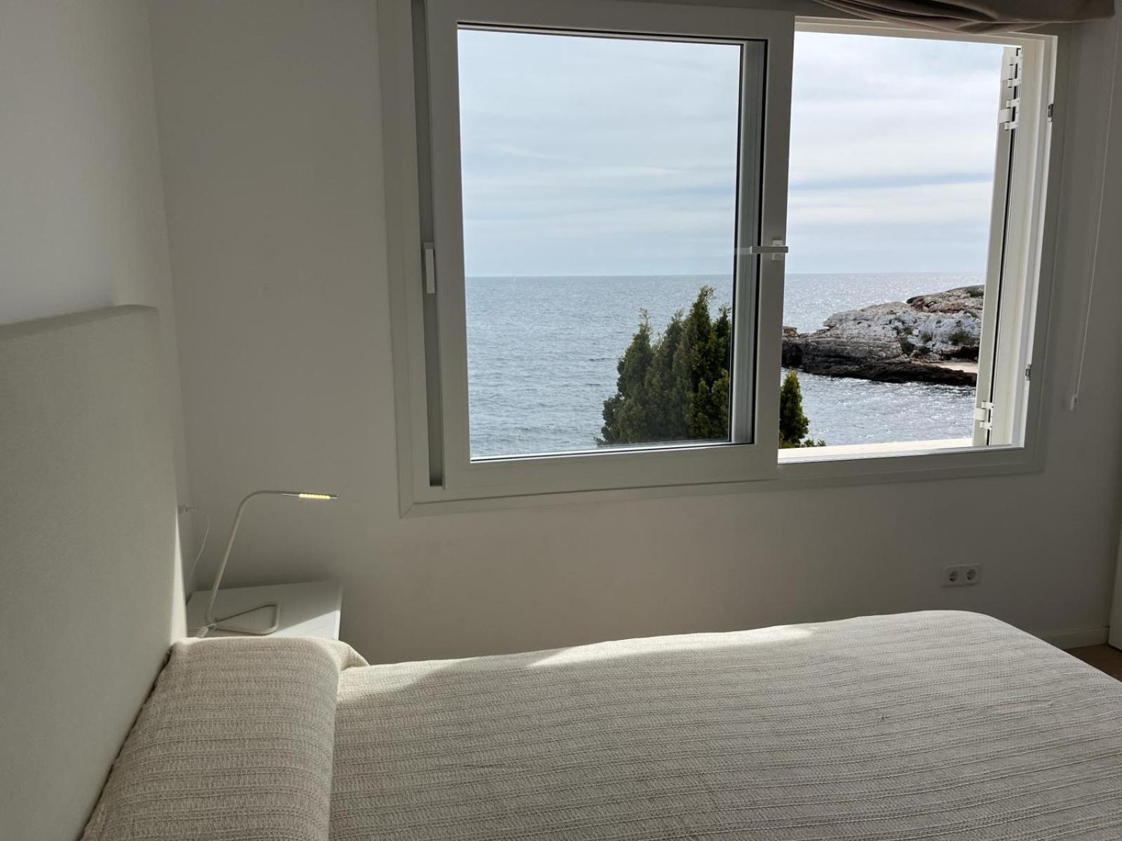 Sea Frontline 'faraona'. Pool. Wifi Apartment *